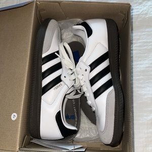 PRACTICALLY NEW SAMBAS